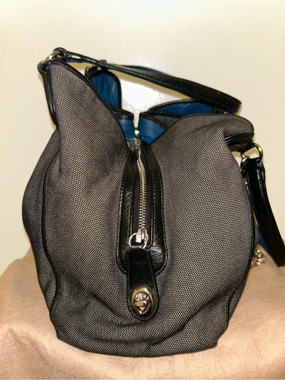 Coach Edie 31 Black & Blue Needlepoint Canvas Horse & Carriage Shoulder Bag EUC